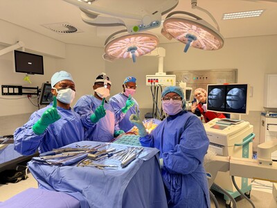 1st Team in South Africa to launch Medtronic MIS & ECOSYSTEM.